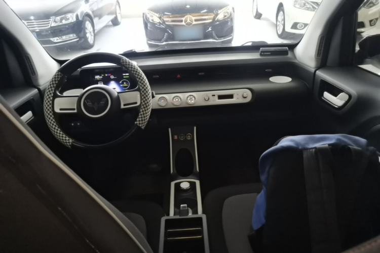 Used Wuling Hongguang MINIEV 2022 GAMEBOY 200km Play Edition with Lithium Iron Phosphate Center Console
