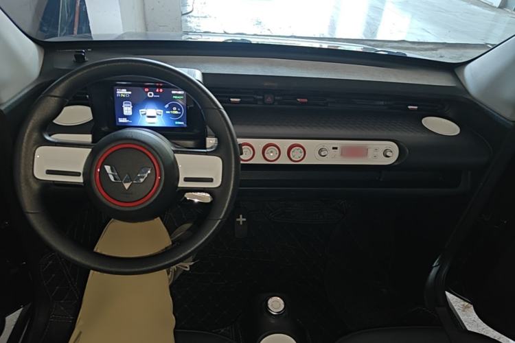 Used Wuling Hongguang MINIEV 2022 GAMEBOY 300km Enthusiast Model with Lithium Iron Phosphate Center Console