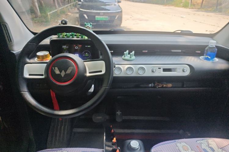 Used Wuling Hongguang MINIEV 2022 GAMEBOY 300km Enthusiast Model with Lithium Iron Phosphate Center Console
