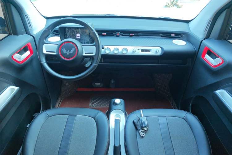 Used Wuling Hongguang MINIEV 2022 GAMEBOY 200km Gaming Edition with Lithium Iron Phosphate Center Console