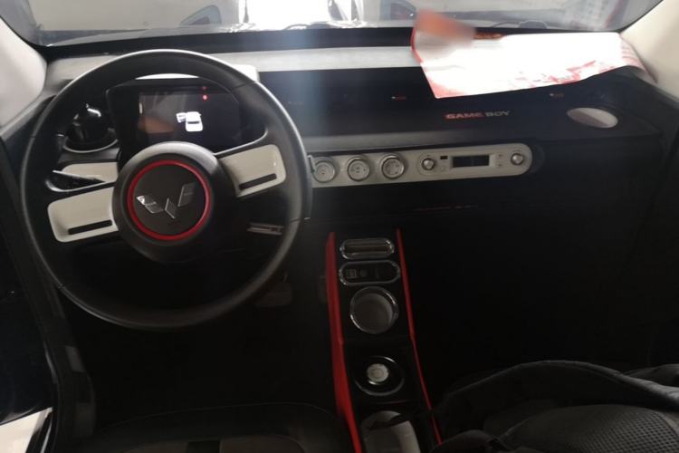 Used Wuling Hongguang MINIEV 2022 GAMEBOY 300km Enthusiast Model with Lithium Iron Phosphate Center Console