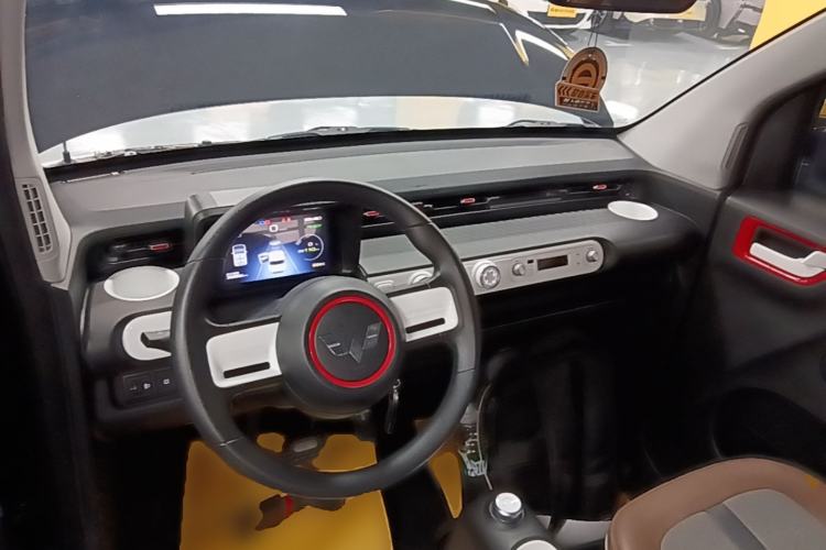 Used Wuling Hongguang MINIEV 2022 GAMEBOY 200km Gaming Edition with Lithium Iron Phosphate Center Console