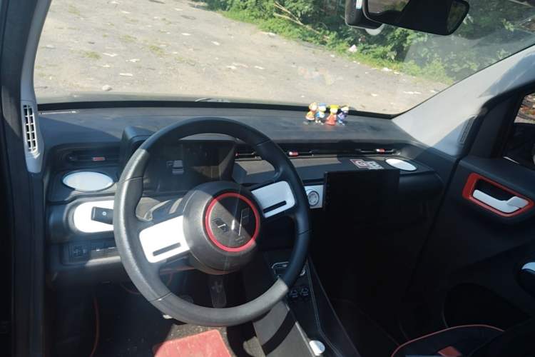 Used Wuling Hongguang MINIEV 2022 GAMEBOY 200km Gaming Edition with Lithium Iron Phosphate Center Console