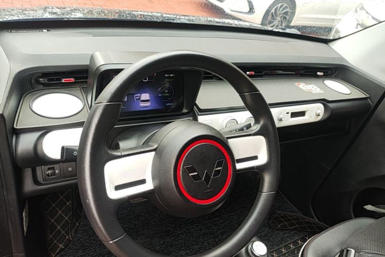 Used Wuling Hongguang MINIEV 2022 GAMEBOY 200km Gaming Edition with Lithium Iron Phosphate Center Console