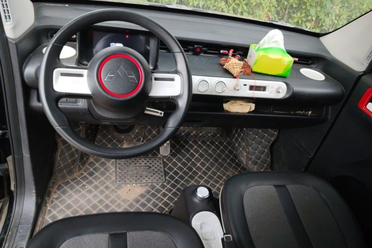 Used Wuling Hongguang MINIEV 2022 GAMEBOY 200km Gaming Edition with Lithium Iron Phosphate Center Console