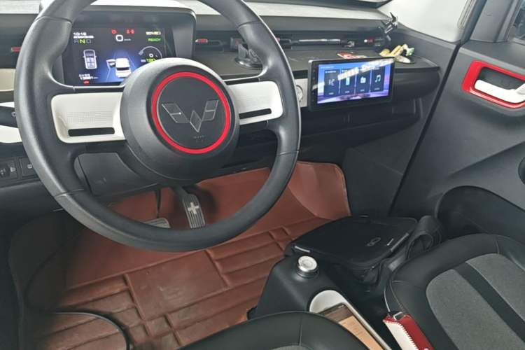 Used Wuling Hongguang MINIEV 2022 GAMEBOY 200km Gaming Edition with Lithium Iron Phosphate Center Console