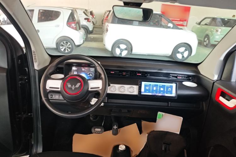 Used Wuling Hongguang MINIEV 2022 GAMEBOY 200km Gaming Edition with Lithium Iron Phosphate Center Console