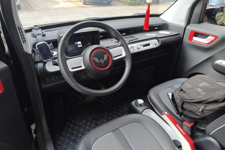 Used Wuling Hongguang MINIEV 2022 GAMEBOY 200km Gaming Edition with Lithium Iron Phosphate Center Console