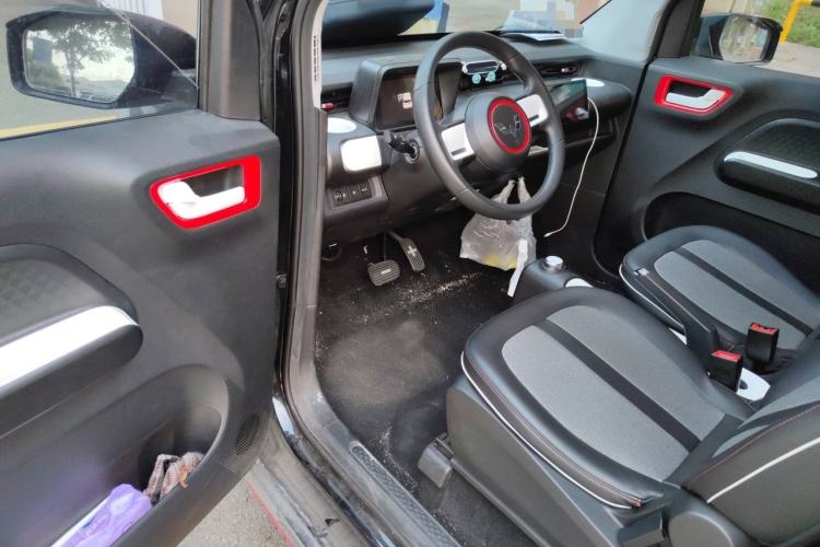 Used Wuling Hongguang MINIEV 2022 GAMEBOY 300km Enthusiast Model with Lithium Iron Phosphate Driver Seat