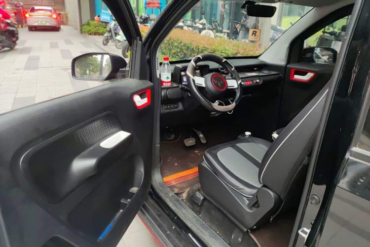 Used Wuling Hongguang MINIEV 2022 GAMEBOY 200km Gaming Edition with Lithium Iron Phosphate Driver Seat