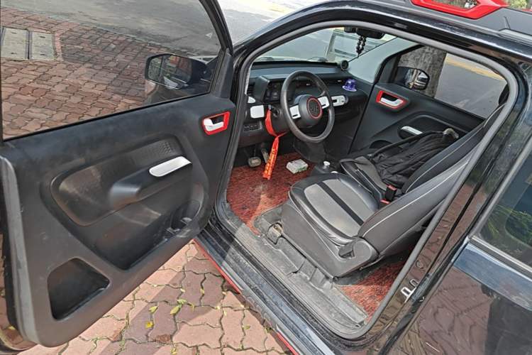 Used Wuling Hongguang MINIEV 2022 GAMEBOY 300km Enthusiast Model with Lithium Iron Phosphate Driver Seat