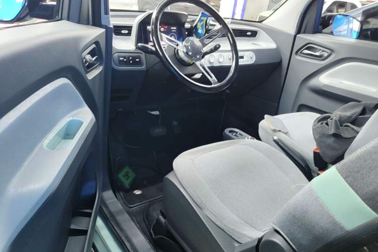 Used Wuling Hongguang MINIEV 2022 Macaron Premium Model – Lithium Iron Phosphate Driver Seat