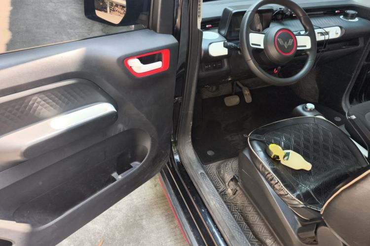 Used Wuling Hongguang MINIEV 2022 GAMEBOY 300km Play Edition Lithium Iron Phosphate Driver Seat