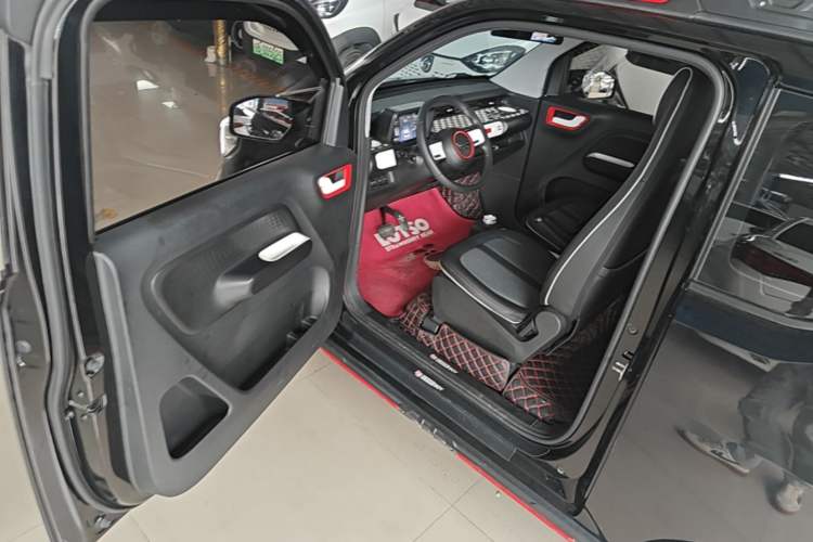 Used Wuling Hongguang MINIEV 2022 GAMEBOY 300km Enthusiast Model with Lithium Iron Phosphate Driver Seat