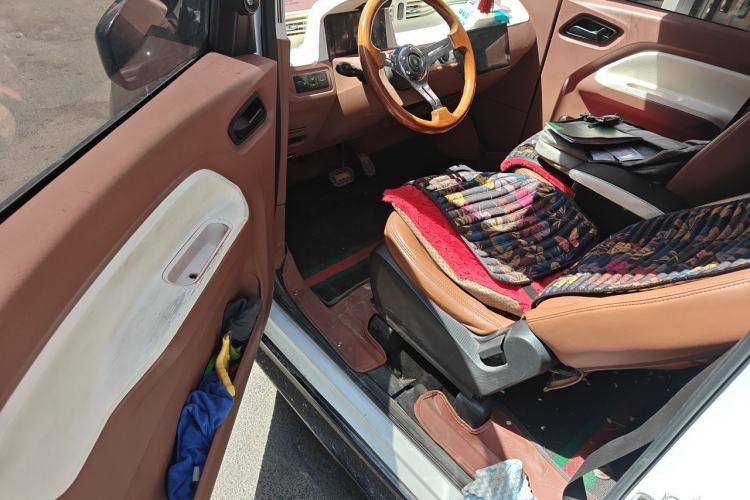Used Wuling Hongguang MINIEV 2022 Macaron Fashion Model Lithium Iron Phosphate Driver Seat