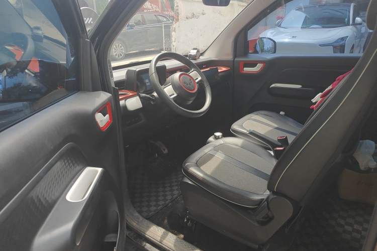 Used Wuling Hongguang MINIEV 2022 GAMEBOY 300km Enthusiast Model with Lithium Iron Phosphate Driver Seat
