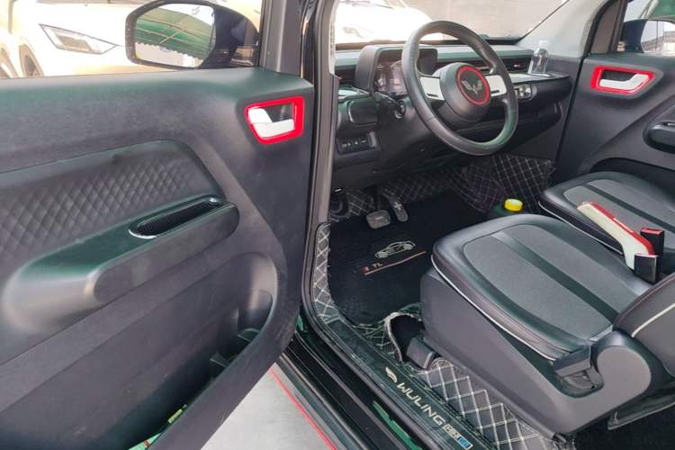 Used Wuling Hongguang MINIEV 2022 GAMEBOY 200km Play Edition with Lithium Iron Phosphate Driver Seat