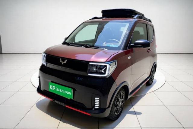 Ojetý Wuling Hongguang MINIEV 2022 GAMEBOY 300km Enthusiast Model with Lithium Iron Phosphate