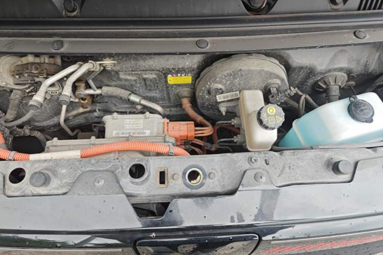 Used Wuling Hongguang MINIEV 2022 GAMEBOY 300km Enthusiast Model with Lithium Iron Phosphate Engine Bay