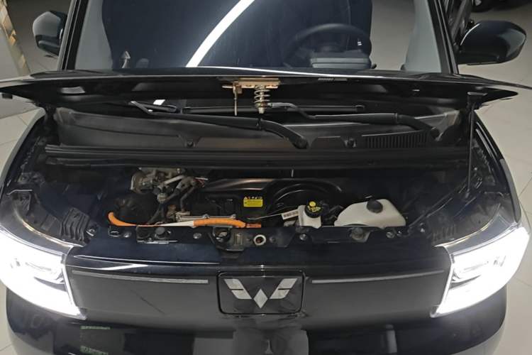 Used Wuling Hongguang MINIEV 2022 GAMEBOY 300km Enthusiast Model with Lithium Iron Phosphate Engine Bay