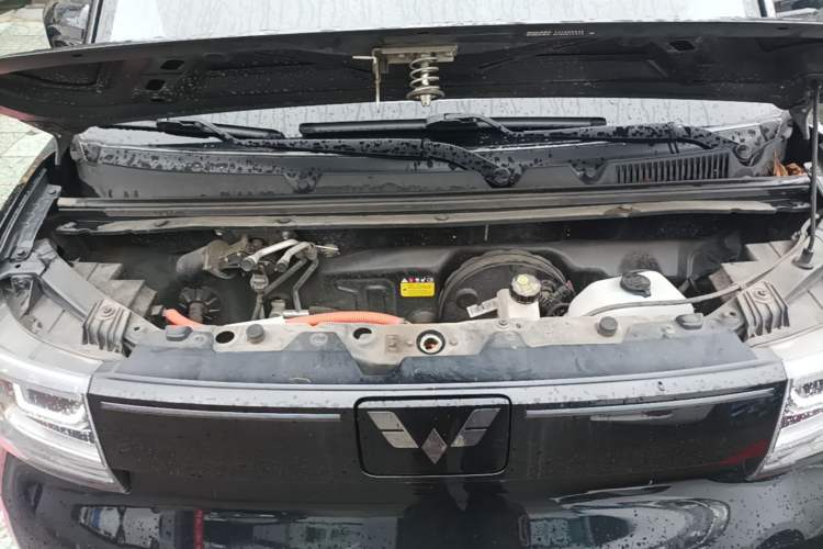 Used Wuling Hongguang MINIEV 2022 GAMEBOY 200km Gaming Edition with Lithium Iron Phosphate Engine Bay