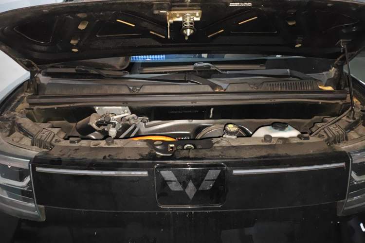 Used Wuling Hongguang MINIEV 2022 GAMEBOY 200km Gaming Edition with Lithium Iron Phosphate Engine Bay