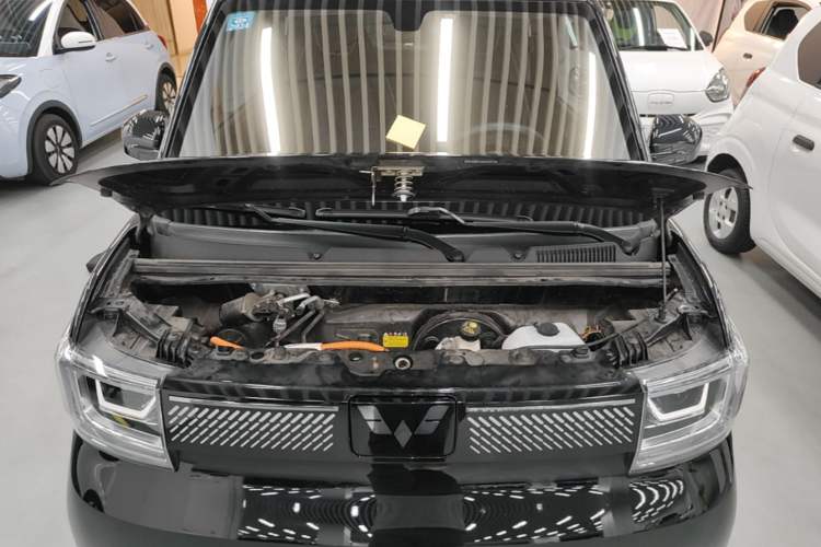 Used Wuling Hongguang MINIEV 2022 GAMEBOY 200km Gaming Edition with Lithium Iron Phosphate Engine Bay