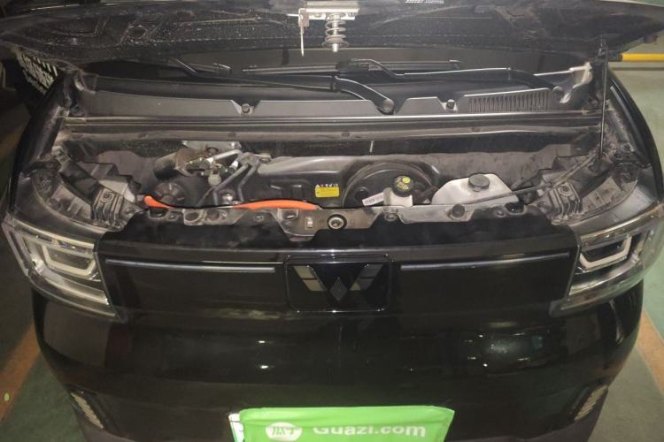 Used Wuling Hongguang MINIEV 2022 GAMEBOY 300km Enthusiast Model with Lithium Iron Phosphate Engine Bay