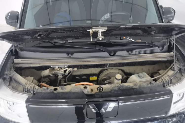 Used Wuling Hongguang MINIEV 2022 GAMEBOY 200km Play Edition with Lithium Iron Phosphate Engine Bay