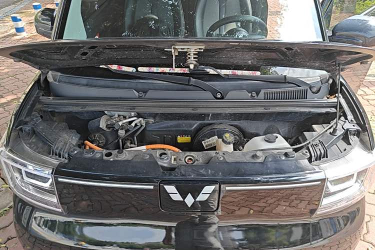 Used Wuling Hongguang MINIEV 2022 GAMEBOY 300km Enthusiast Model with Lithium Iron Phosphate Engine Bay