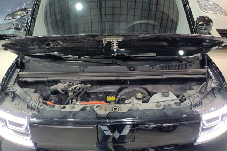 Used Wuling Hongguang MINIEV 2022 GAMEBOY 300km Enthusiast Model with Lithium Iron Phosphate Engine Bay