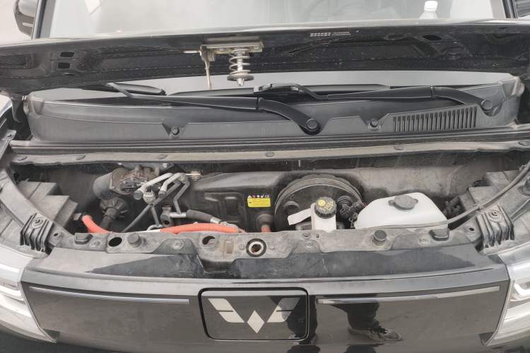 Used Wuling Hongguang MINIEV 2022 GAMEBOY 300km Enthusiast Model with Lithium Iron Phosphate Engine Bay