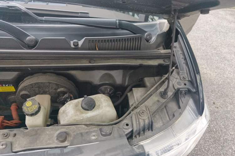 Used Wuling Hongguang MINIEV 2022 GAMEBOY 300km Enthusiast Model with Lithium Iron Phosphate Engine Bay Left