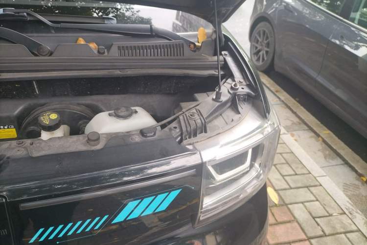 Used Wuling Hongguang MINIEV 2022 GAMEBOY 300km Urban Wind-Chasing Limited Edition Engine Bay Left