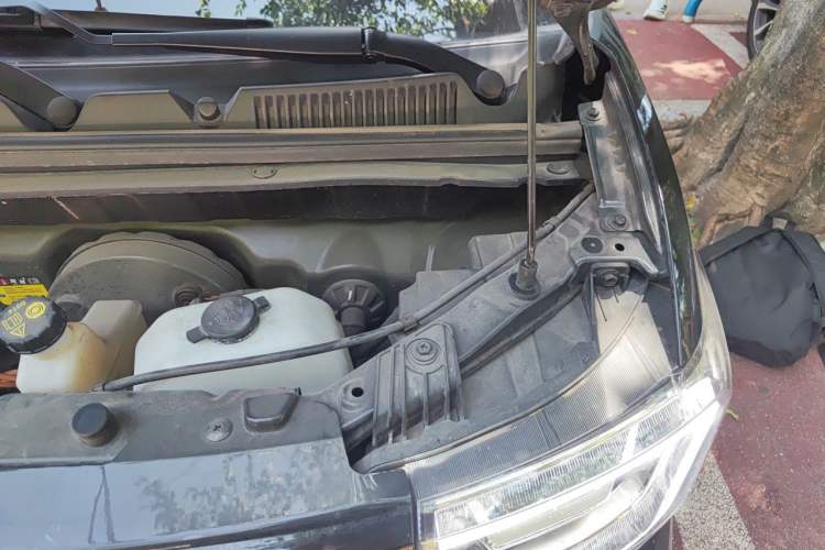 Used Wuling Hongguang MINIEV 2022 GAMEBOY 200km Gaming Edition with Lithium Iron Phosphate Engine Bay Left