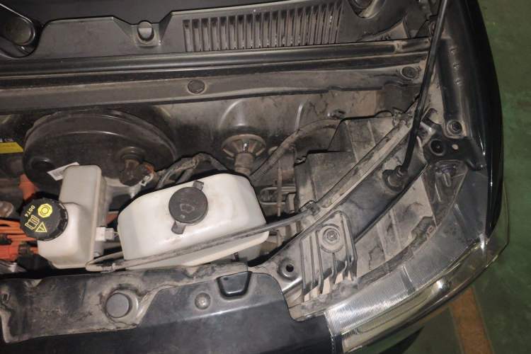Used Wuling Hongguang MINIEV 2022 GAMEBOY 300km Enthusiast Model with Lithium Iron Phosphate Engine Bay Left