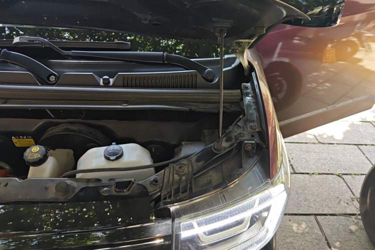 Used Wuling Hongguang MINIEV 2022 GAMEBOY 300km Enthusiast Model with Lithium Iron Phosphate Engine Bay Left