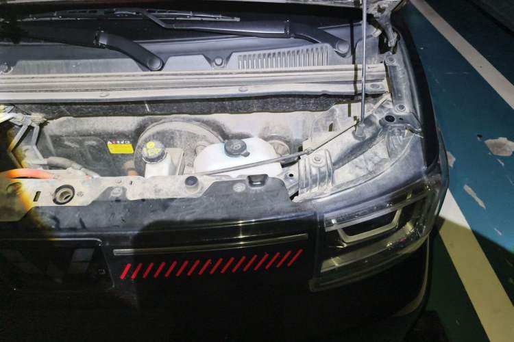 Used Wuling Hongguang MINIEV 2022 GAMEBOY 300km Enthusiast Model with Lithium Iron Phosphate Engine Bay Left