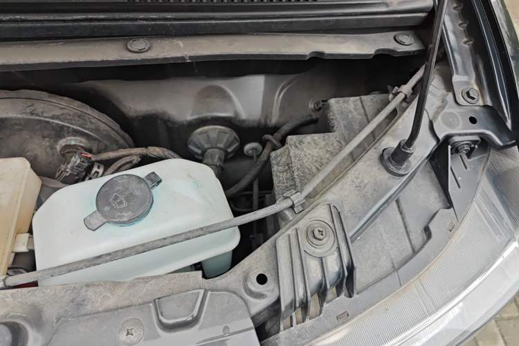 Used Wuling Hongguang MINIEV 2022 GAMEBOY 200km Gaming Edition with Lithium Iron Phosphate Engine Bay Left