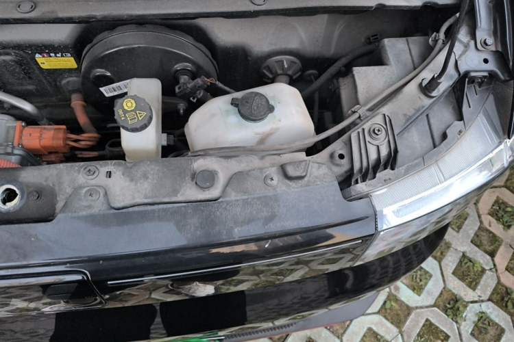 Used Wuling Hongguang MINIEV 2022 GAMEBOY 300km Enthusiast Model with Lithium Iron Phosphate Engine Bay Left