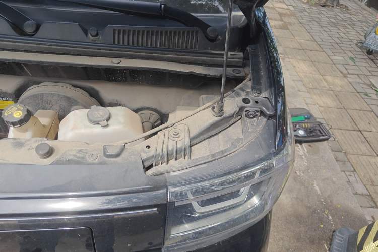 Used Wuling Hongguang MINIEV 2022 GAMEBOY 300km Enthusiast Model with Lithium Iron Phosphate Engine Bay Left