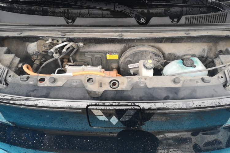 Used Wuling Hongguang MINIEV 2022 GAMEBOY 300km Enthusiast Model with Lithium Iron Phosphate Engine Bay
