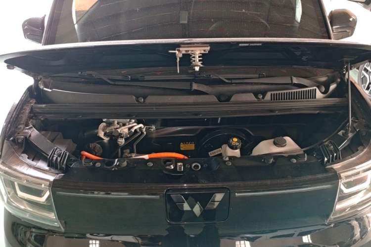 Used Wuling Hongguang MINIEV 2022 GAMEBOY 200km Gaming Edition with Lithium Iron Phosphate Engine Bay