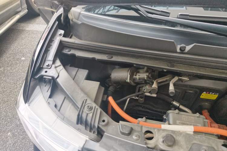 Used Wuling Hongguang MINIEV 2022 GAMEBOY 300km Enthusiast Model with Lithium Iron Phosphate Engine Bay Right