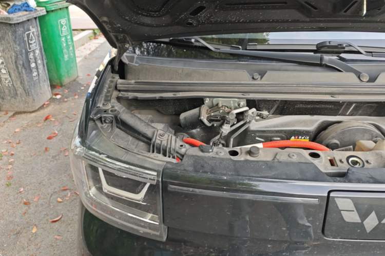 Used Wuling Hongguang MINIEV 2022 GAMEBOY 300km Enthusiast Model with Lithium Iron Phosphate Engine Bay Right
