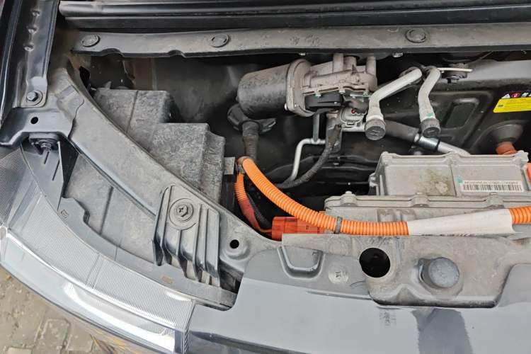 Used Wuling Hongguang MINIEV 2022 GAMEBOY 200km Gaming Edition with Lithium Iron Phosphate Engine Bay Right