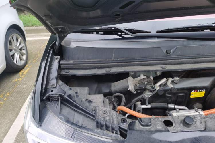 Used Wuling Hongguang MINIEV 2022 GAMEBOY 300km Enthusiast Model with Lithium Iron Phosphate Engine Bay Right