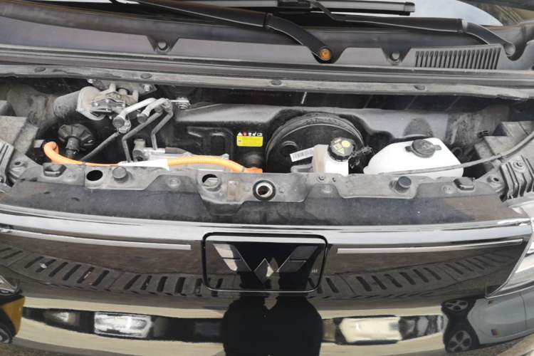 Used Wuling Hongguang MINIEV 2022 GAMEBOY 300km Enthusiast Model with Lithium Iron Phosphate Engine Bay