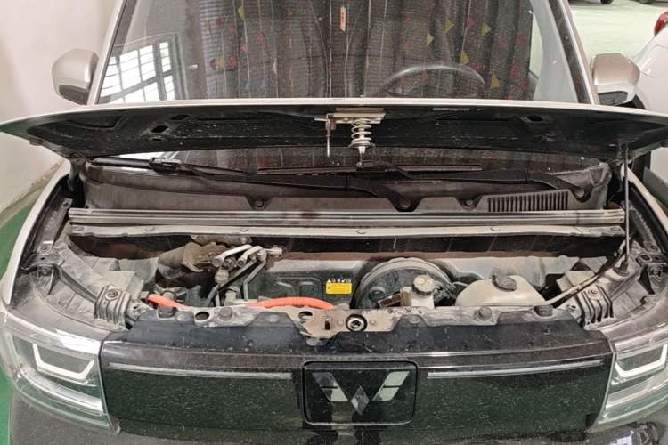 Used Wuling Hongguang MINIEV 2022 GAMEBOY 200km Gaming Edition with Lithium Iron Phosphate Engine Bay