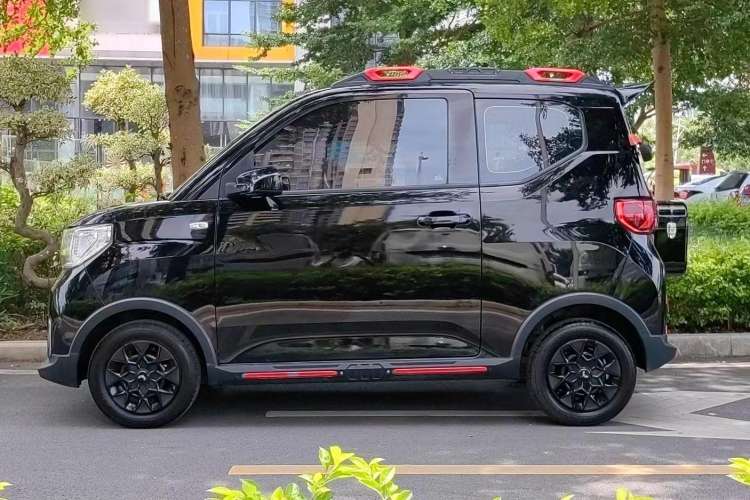 Used Wuling Hongguang MINIEV 2022 GAMEBOY 200km Play Edition with Lithium Iron Phosphate Exterior 1